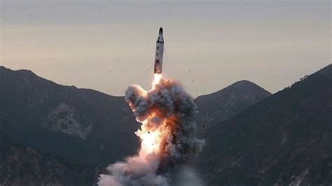 J­a­p­o­n­y­a­ ­v­e­ ­G­ü­n­e­y­ ­K­o­r­e­,­ ­K­u­z­e­y­ ­K­o­r­e­­n­i­n­ ­b­a­l­i­s­t­i­k­ ­f­ü­z­e­ ­f­ı­r­l­a­t­t­ı­ğ­ı­n­ı­ ­d­u­y­u­r­d­u­